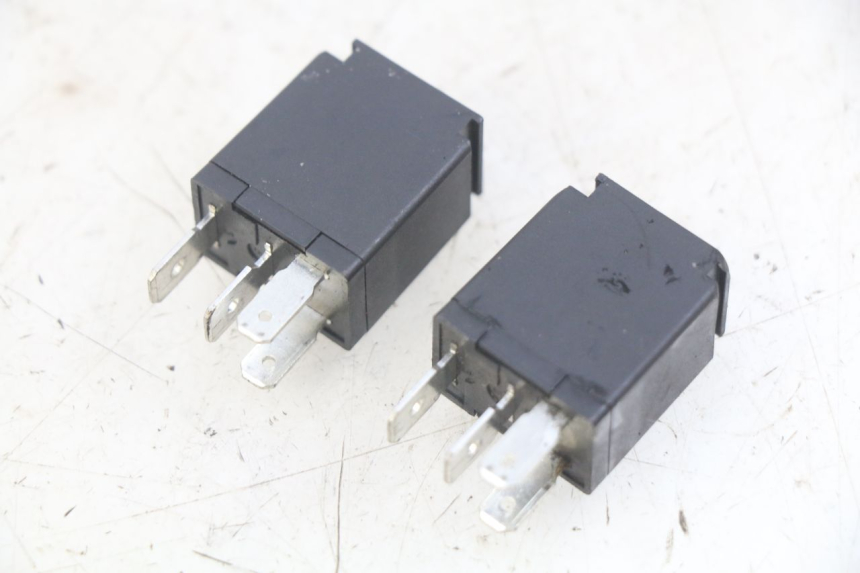 photo de PRZEKAŹNIK ELEKTRYCZNY PEUGEOT CITYSTAR AIR 125 (2014 - 2017) - Zoom stanu zużycia