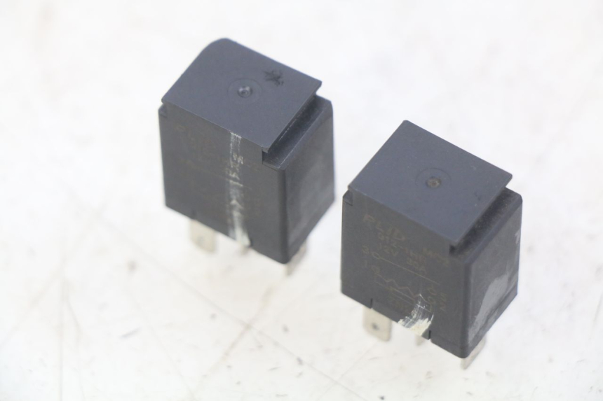 photo de PRZEKAŹNIK ELEKTRYCZNY PEUGEOT CITYSTAR AIR 125 (2014 - 2017) - Inny kąt widzenia