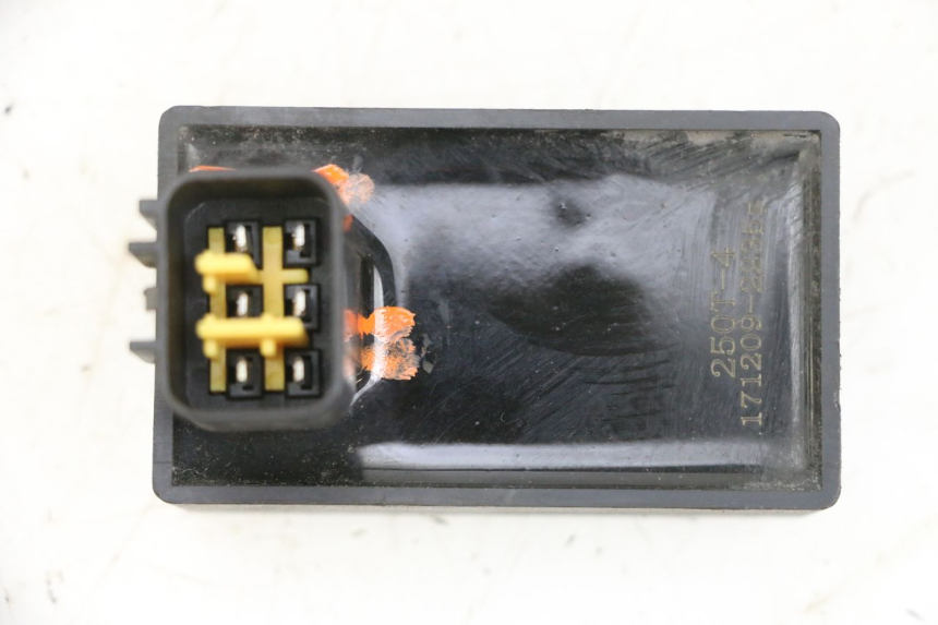 photo de PRZEKAŹNIK ELEKTRYCZNY KSR CODE 125 (2018 - 2020) - Zbliżenie techniczne