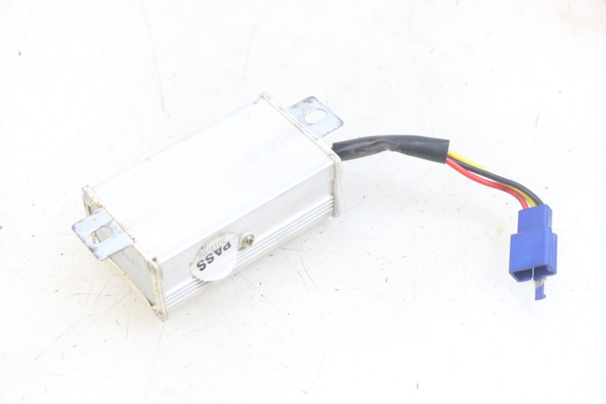 photo de PRZEKAŹNIK ELEKTRYCZNY EASY WATTS E-OPAI 1 (2019 - 2024) - Zoom stanu zużycia