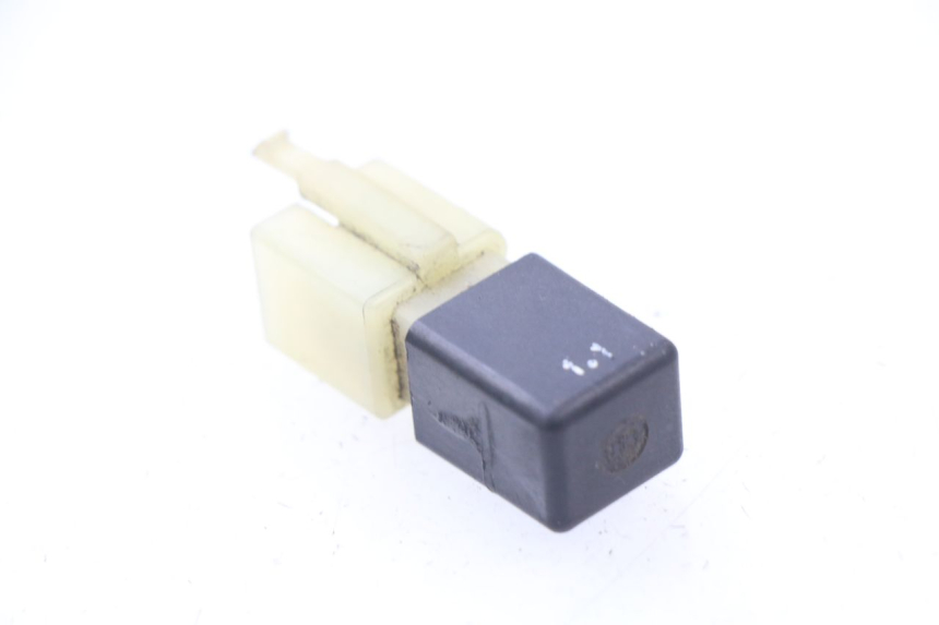photo de PRZEKAŹNIK ELEKTRYCZNY KAWASAKI ER5 ER-5 500 (2001 - 2004) - Szczegół części