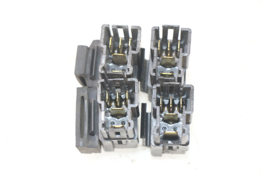 photo de PRZEKAŹNIK ELEKTRYCZNY YAMAHA FJR ABS 1300 (2006 - 2012) - Zoom stanu zużycia