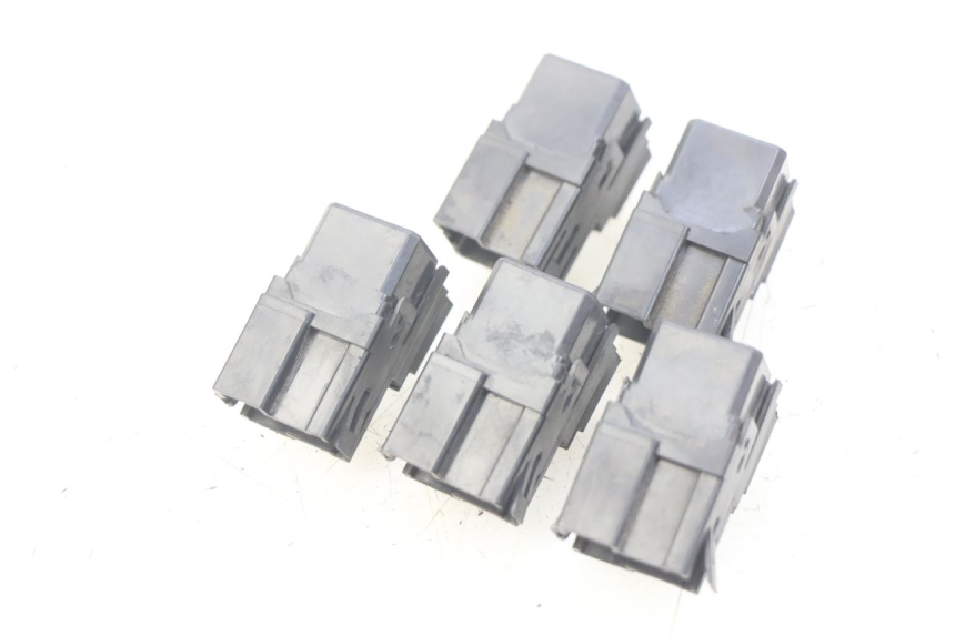 photo de PRZEKAŹNIK ELEKTRYCZNY YAMAHA FJR ABS 1300 (2006 - 2012) - Zbliżenie techniczne