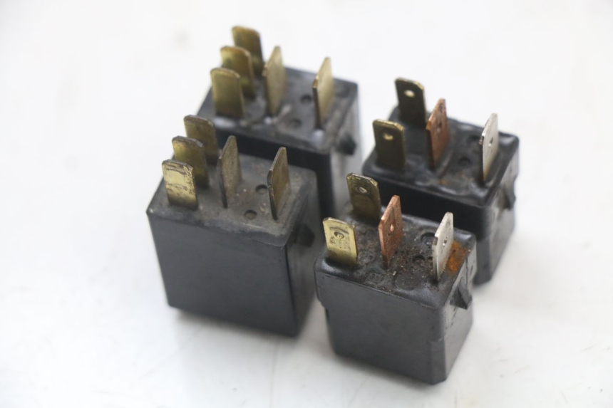 photo de PRZEKAŹNIK ELEKTRYCZNY YAMAHA FJR ABS 1300 (2006 - 2012) - Szczegół części