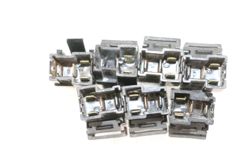 photo de PRZEKAŹNIK ELEKTRYCZNY YAMAHA FJR ABS 1300 (2006 - 2012) - Zoom stanu zużycia