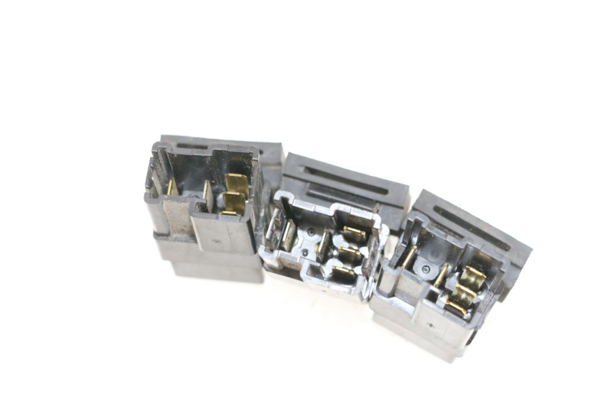 photo de PRZEKAŹNIK ELEKTRYCZNY YAMAHA FJR ABS 1300 (2006 - 2012) - Zoom stanu zużycia