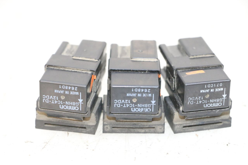 photo de PRZEKAŹNIK ELEKTRYCZNY YAMAHA FJR ABS 1300 (2006 - 2012) - Zbliżenie techniczne