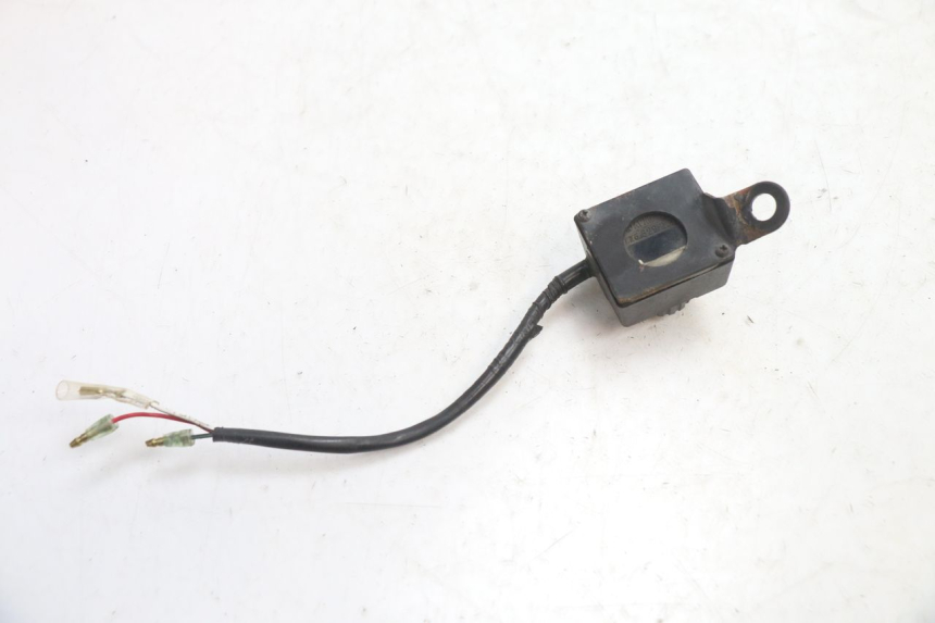 photo de PRZEKAŹNIK ELEKTRYCZNY YAMAHA FJR 1300 (2001 - 2005) - Inny kąt widzenia