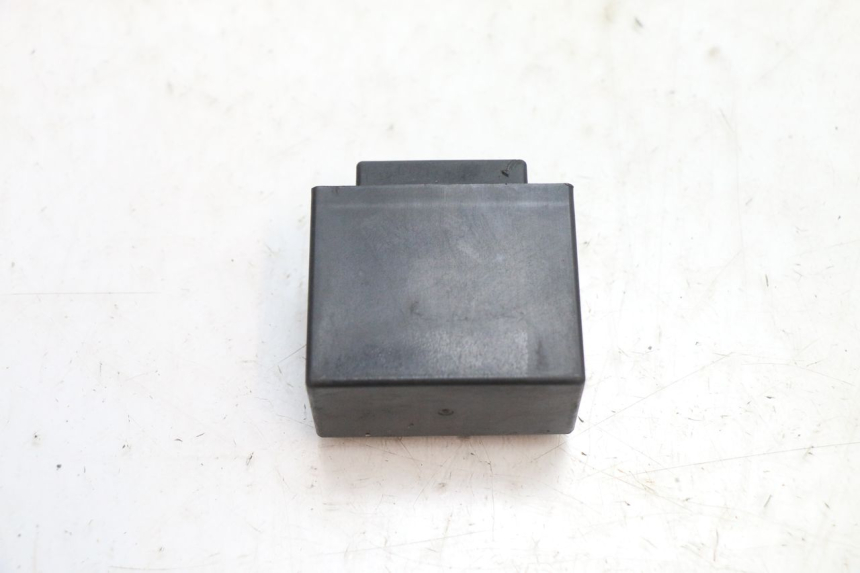 photo de PRZEKAŹNIK ELEKTRYCZNY YAMAHA FJR 1300 (2001 - 2005) - Zbliżenie techniczne