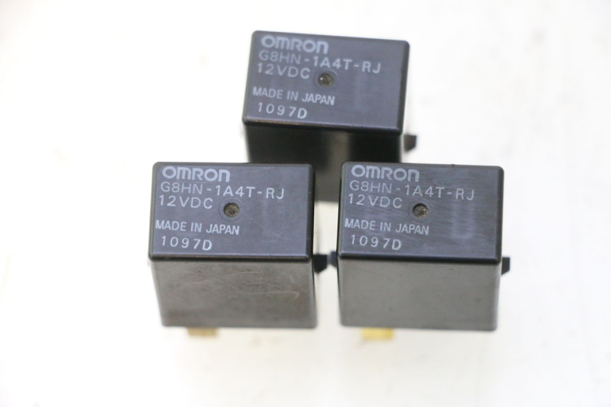 photo de PRZEKAŹNIK ELEKTRYCZNY HONDA FJS SILVER WING SILVERWING 400 (2005 - 2008) - Szczegół części