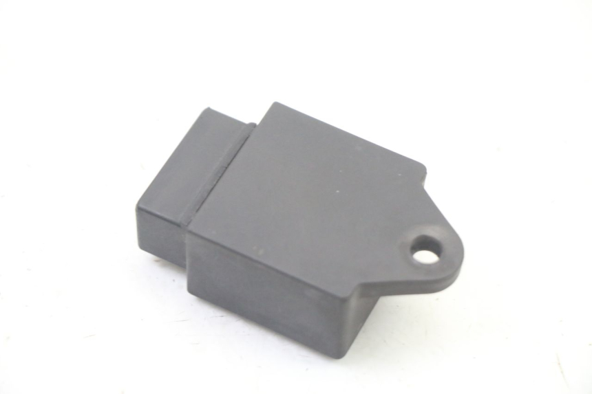 photo de PRZEKAŹNIK ELEKTRYCZNY PIAGGIO FLY 2T 50 (2004 - 2017) - Inny kąt widzenia