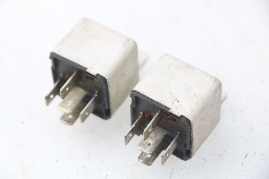 photo de PRZEKAŹNIK ELEKTRYCZNY PIAGGIO FLY IE 125 (2012 - 2017) - Zoom stanu zużycia