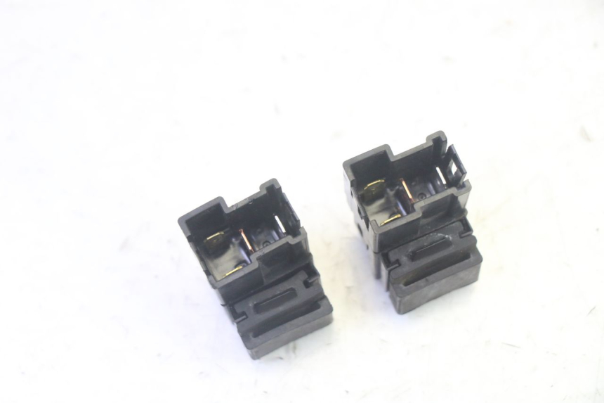 photo de PRZEKAŹNIK ELEKTRYCZNY YAMAHA FZ6 N FAZER 600 (2004 - 2006) - Zoom stanu zużycia