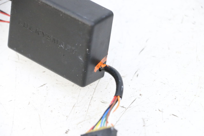 photo de PRZEKAŹNIK ELEKTRYCZNY KUKIRIN G2 MASTER 1 - Zoom stanu zużycia