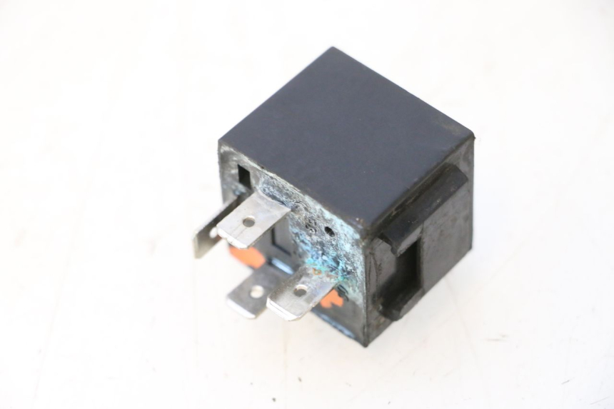 photo de PRZEKAŹNIK ELEKTRYCZNY KAWASAKI GPX F ZX750F 750 (1986 - 1990) - Szczegół części