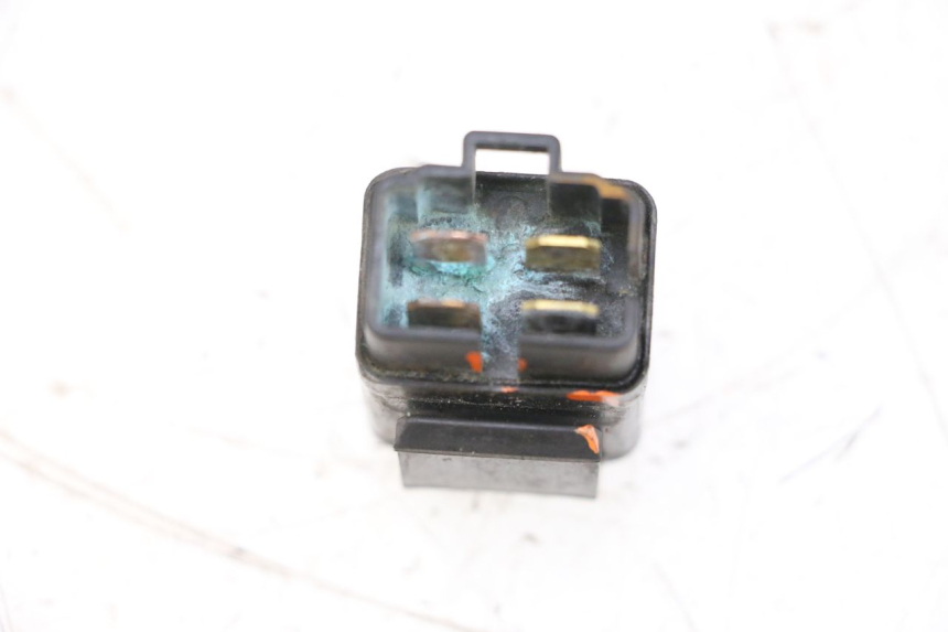 photo de PRZEKAŹNIK ELEKTRYCZNY SUZUKI GSXR GSX-R 1000 (2003 - 2004) - Inny kąt widzenia