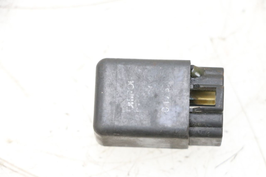 photo de PRZEKAŹNIK ELEKTRYCZNY SUZUKI GSXR GSX-R 1000 (2003 - 2004) - Zbliżenie techniczne