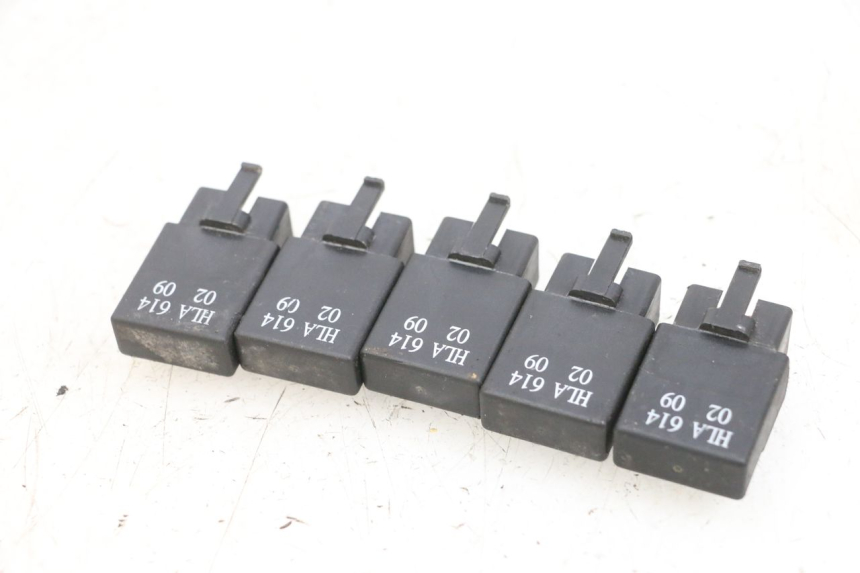 photo de PRZEKAŹNIK ELEKTRYCZNY SYM GTS EVO 125 (2009 - 2013) - Szczegół części