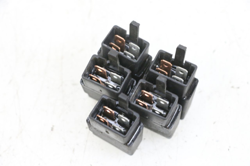 photo de PRZEKAŹNIK ELEKTRYCZNY SYM GTS EVO 125 (2009 - 2013) - Zoom stanu zużycia