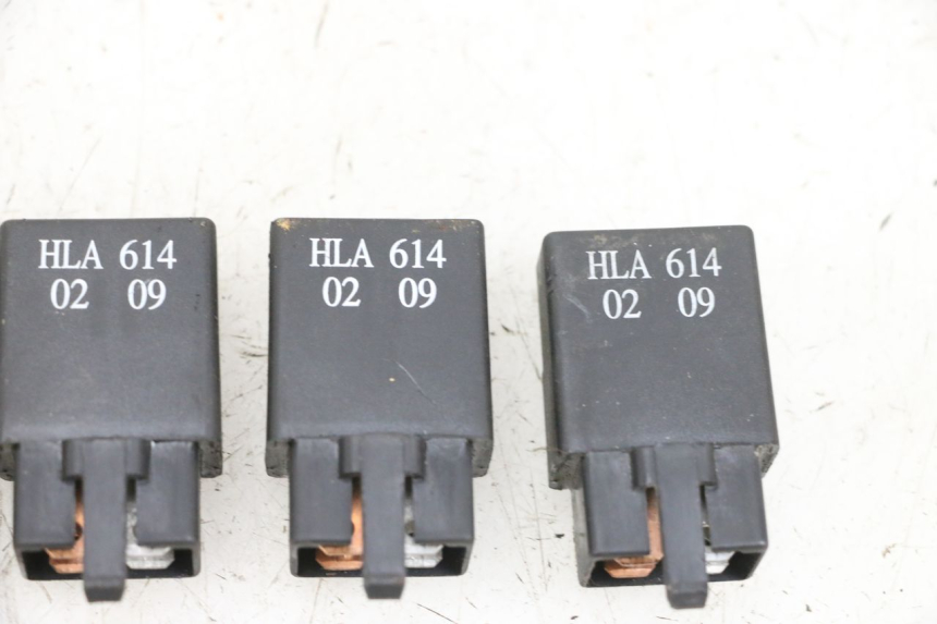 photo de PRZEKAŹNIK ELEKTRYCZNY SYM GTS EVO 125 (2009 - 2013) - Inny kąt widzenia