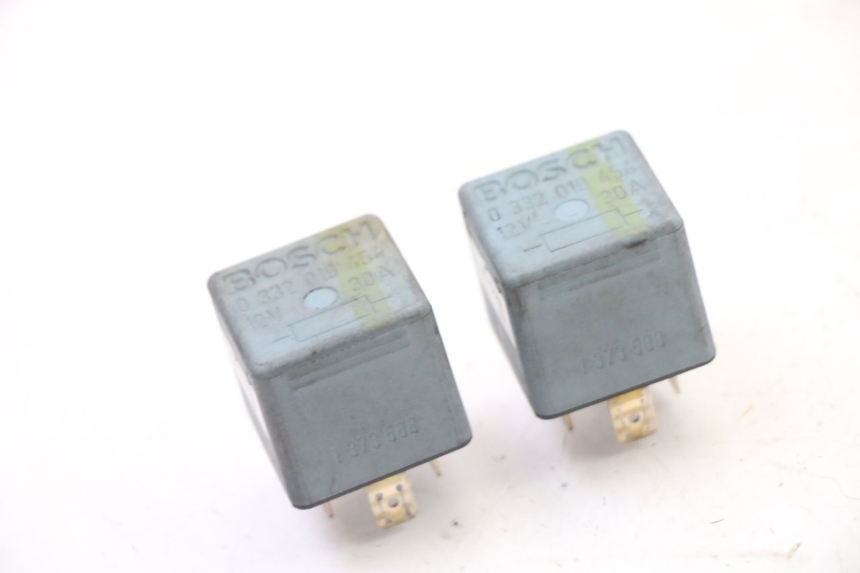 photo de PRZEKAŹNIK ELEKTRYCZNY BMW K 75 RT 750 (1989 - 1997) - Szczegół części