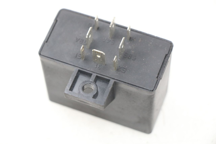 photo de PRZEKAŹNIK ELEKTRYCZNY BMW K100 1000 (1982 - 1990) - Szczegół części