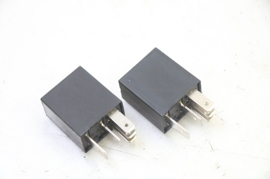 photo de PRZEKAŹNIK ELEKTRYCZNY PEUGEOT KISBEE 2T 50 (2018 - 2022) - Inny kąt widzenia