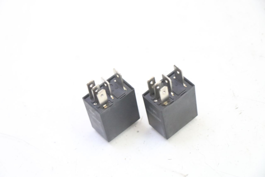 photo de PRZEKAŹNIK ELEKTRYCZNY PEUGEOT KISBEE 4T 50 (2018 - 2022) - Zoom stanu zużycia