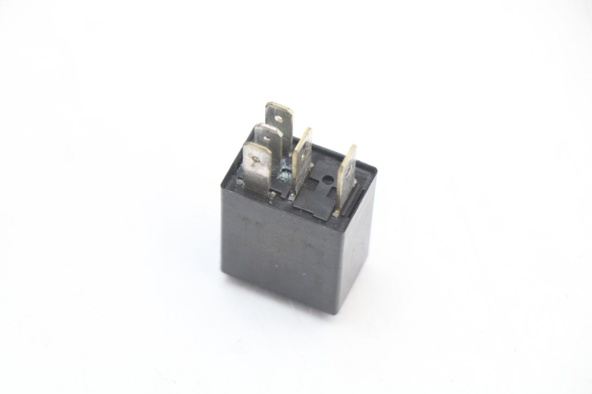 photo de PRZEKAŹNIK ELEKTRYCZNY PIAGGIO LIBERTY 4T 50 (2018 - 2021) - Zoom stanu zużycia