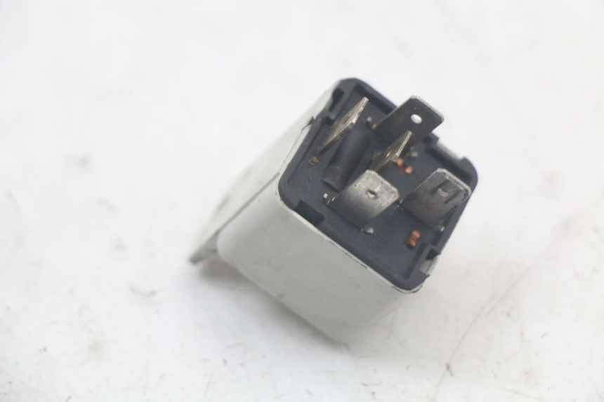 photo de PRZEKAŹNIK ELEKTRYCZNY PIAGGIO LIBERTY 125 (2009 - 2013) - Zoom stanu zużycia