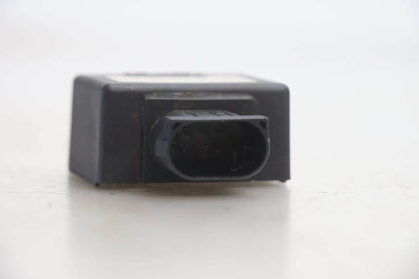 photo de PRZEKAŹNIK ELEKTRYCZNY PEUGEOT LUDIX ONE 14P 50 (2004 - 2013) - Zoom stanu zużycia