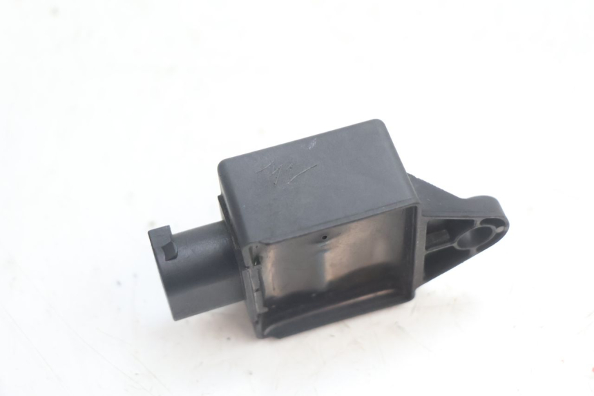 photo de PRZEKAŹNIK ELEKTRYCZNY PEUGEOT LUDIX ONE 14P 50 (2004 - 2013) - Inny kąt widzenia