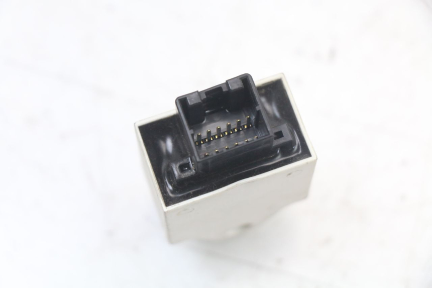 photo de PRZEKAŹNIK ELEKTRYCZNY PIAGGIO MP3 HPE 350 (2018 - 2020) - Zbliżenie techniczne