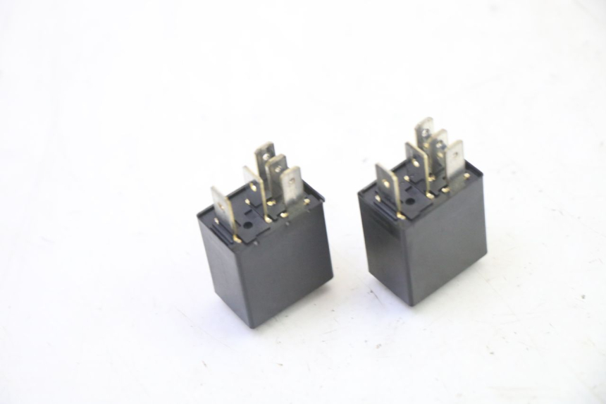 photo de PRZEKAŹNIK ELEKTRYCZNY PIAGGIO MP3 HPE 310 (2024 - 2025) - Szczegół części