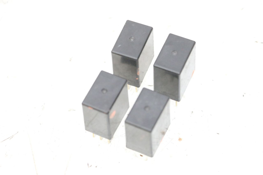 photo de PRZEKAŹNIK ELEKTRYCZNY PIAGGIO MP3 HPE 300 (2019 - 2026) - Inny kąt widzenia