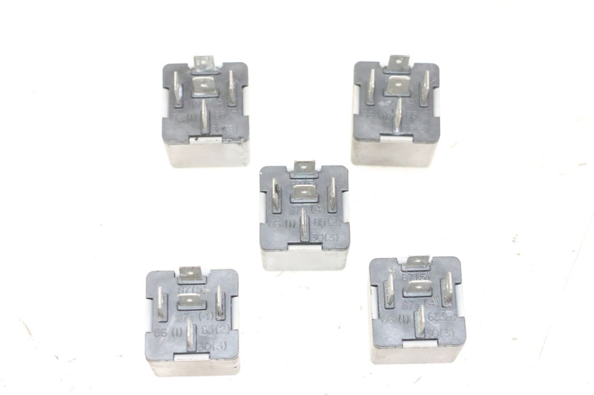 photo de PRZEKAŹNIK ELEKTRYCZNY PIAGGIO MP3 500 (2014 - 2017) - Inny kąt widzenia