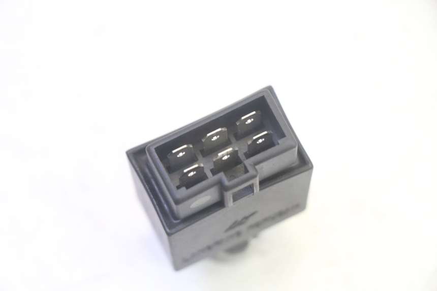 photo de PRZEKAŹNIK ELEKTRYCZNY PIAGGIO MP3 125 (2006 - 2014) - Inny kąt widzenia