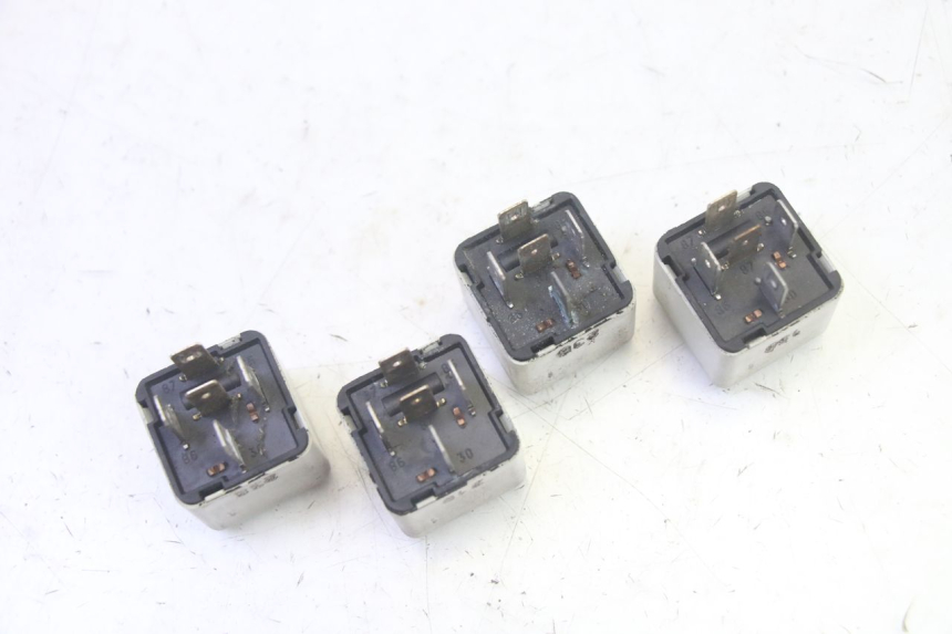 photo de PRZEKAŹNIK ELEKTRYCZNY PIAGGIO MP3 RL 250 (2006 - 2010) - Inny kąt widzenia