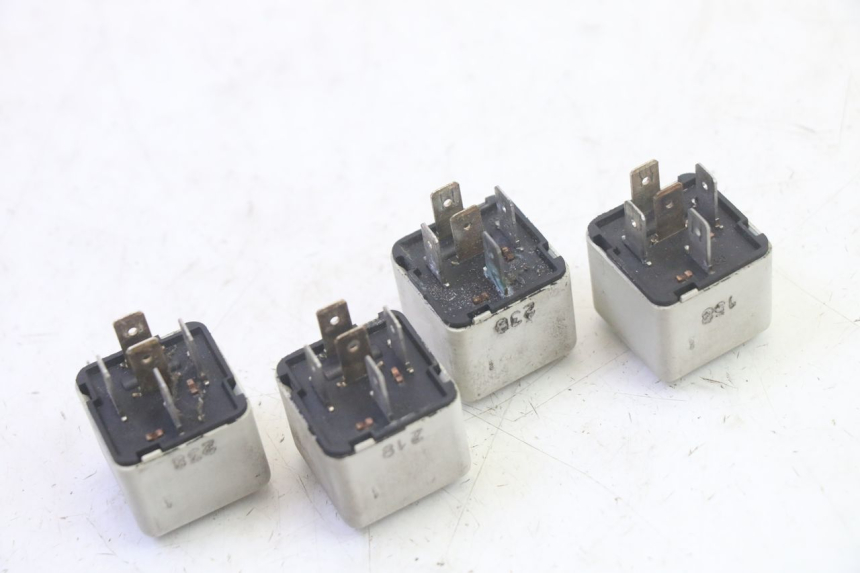 photo de PRZEKAŹNIK ELEKTRYCZNY PIAGGIO MP3 RL 250 (2006 - 2010) - Zbliżenie techniczne