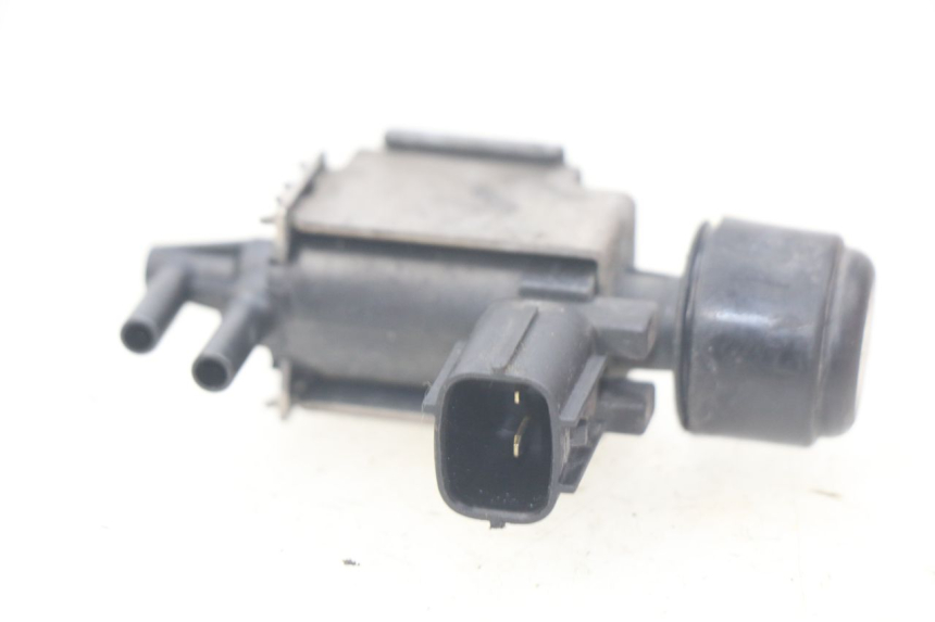 photo de PRZEKAŹNIK ELEKTRYCZNY YAMAHA MT-07 MT07 ABS 700 (2014 - 2017) - Zoom stanu zużycia