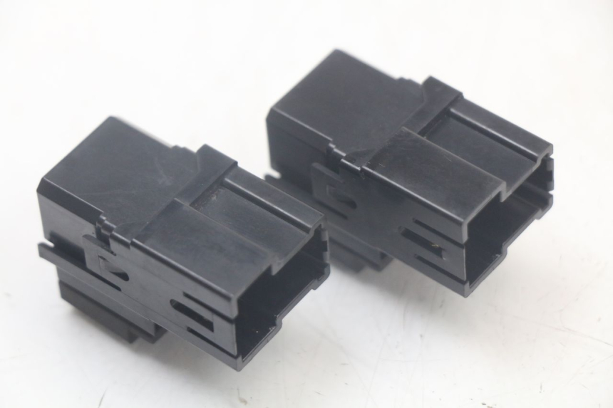 photo de PRZEKAŹNIK ELEKTRYCZNY YAMAHA MT-07 MT07 ABS 700 (2014 - 2017) - Inny kąt widzenia