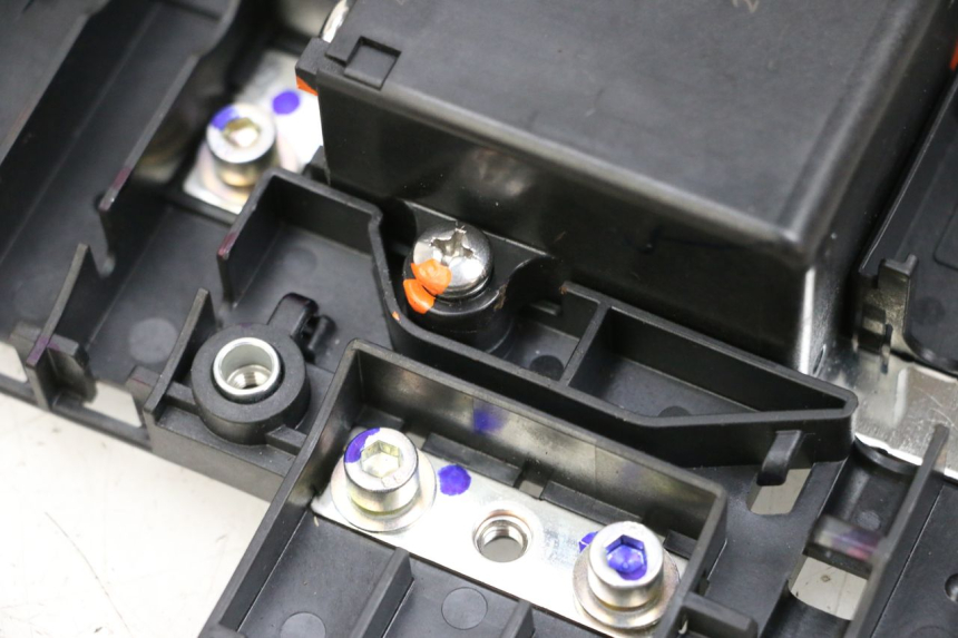 photo de PRZEKAŹNIK ELEKTRYCZNY YAMAHA NEO'S CORE 1 (2022 - 2026) - Szczegóły charakterystyczne