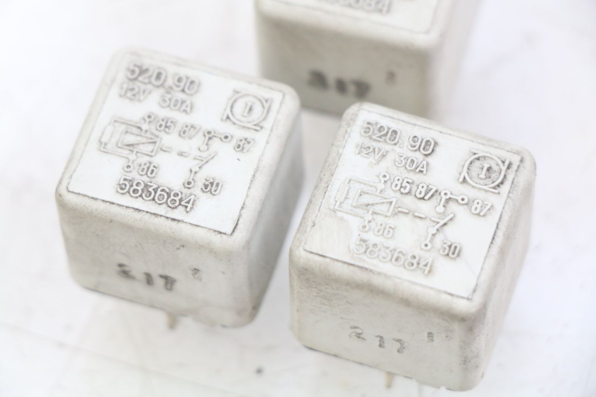 photo de PRZEKAŹNIK ELEKTRYCZNY GILERA NEXUS 125 (2007 - 2009) - Inny kąt widzenia