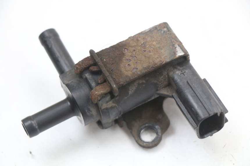 photo de PRZEKAŹNIK ELEKTRYCZNY HONDA NHX LEAD 110 (2008 - 2010) - Inny kąt widzenia