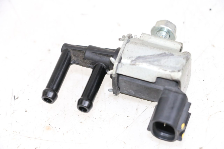 photo de PRZEKAŹNIK ELEKTRYCZNY KAWASAKI NINJA 400 (2018 - 2023) - Szczegół części