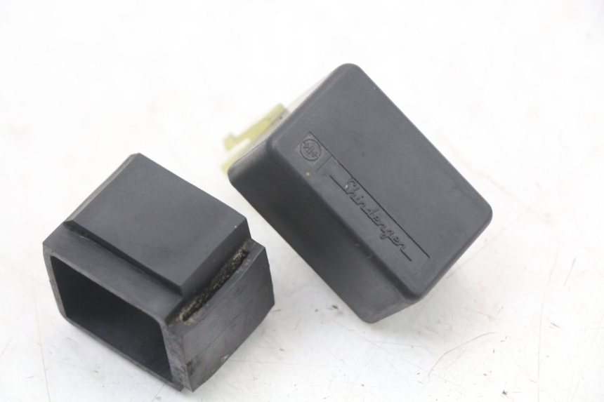 photo de PRZEKAŹNIK ELEKTRYCZNY HONDA NTV DEAUVILLE 650 (1998 - 2001) - Inny kąt widzenia