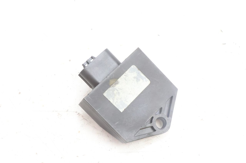 photo de PRZEKAŹNIK ELEKTRYCZNY JM MOTORS OLDIES 4T 50 (2010 - 2020) - Zbliżenie techniczne