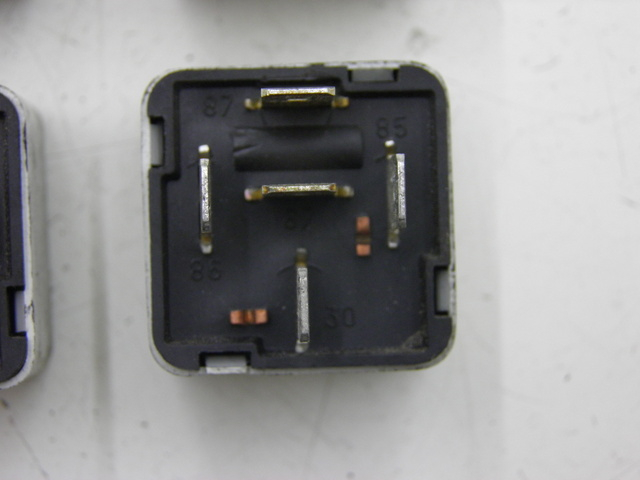 photo de PRZEKAŹNIK ELEKTRYCZNY PIAGGIO MP3 400 (2007 - 2009) - Szczegół części
