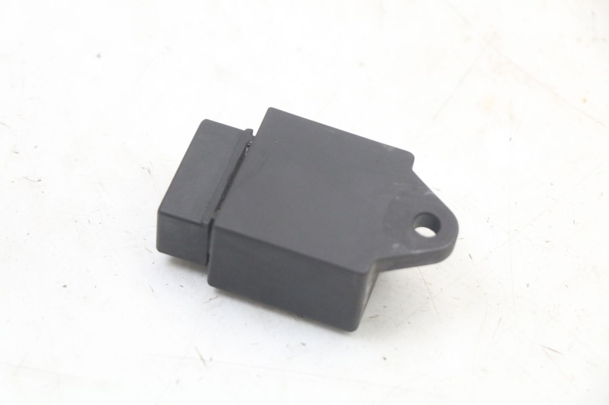 photo de PRZEKAŹNIK ELEKTRYCZNY PIAGGIO NEW TYPHOON 50 (2010 - 2017) - Inny kąt widzenia