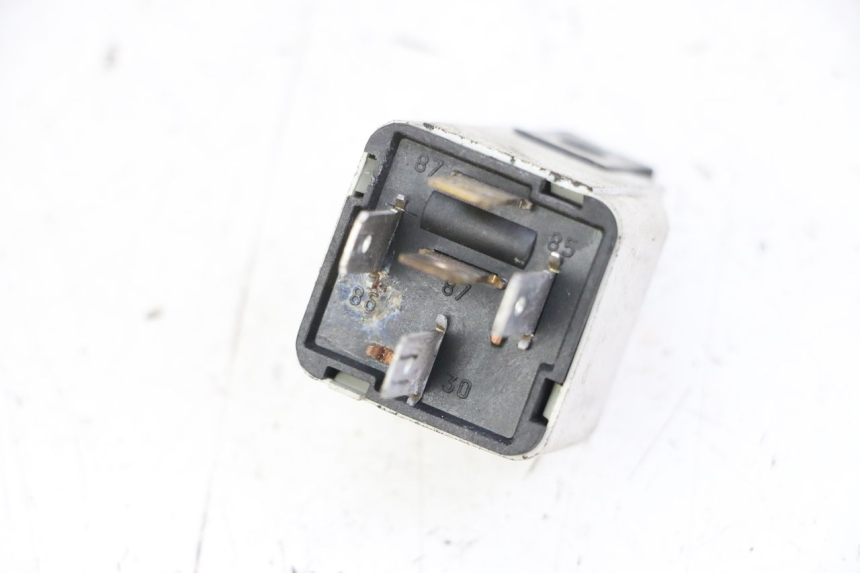 photo de PRZEKAŹNIK ELEKTRYCZNY PIAGGIO VESPA LX 150 (2005 - 2013) - Zoom stanu zużycia